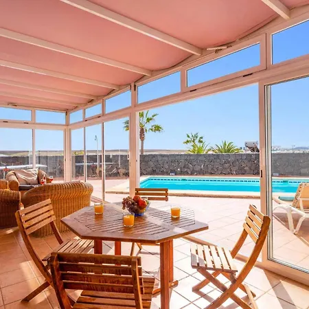 Villa Papagayo Faro By *