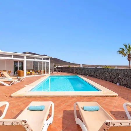 Villa Papagayo Faro By